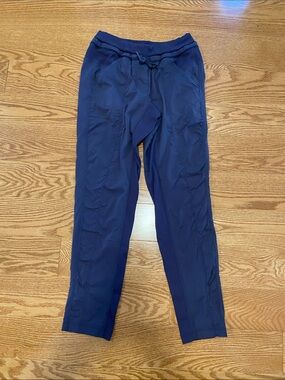 Lululemon street to studio pants, size 4